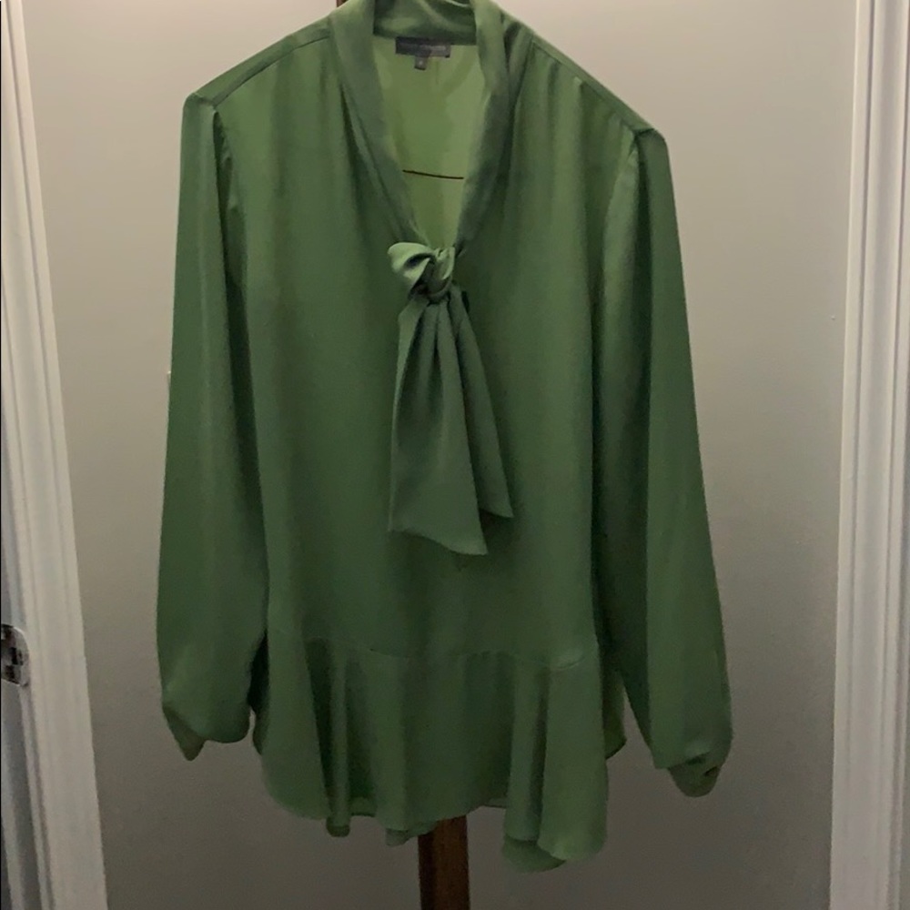 Pistachio colored chiffon Vince Camuto top